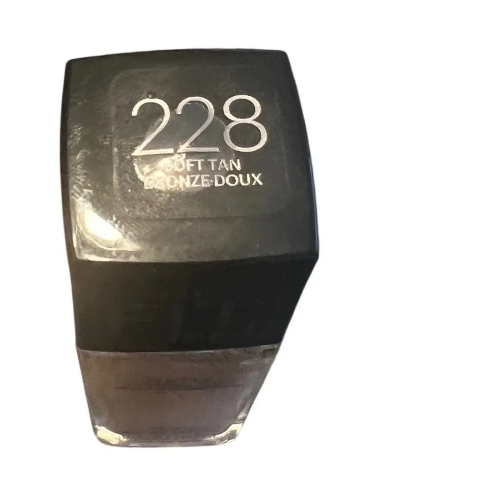 Maybelline Fit Me Matte Poreless Foundation 228 Soft Tan Normal to Oily 1‎ fl oz